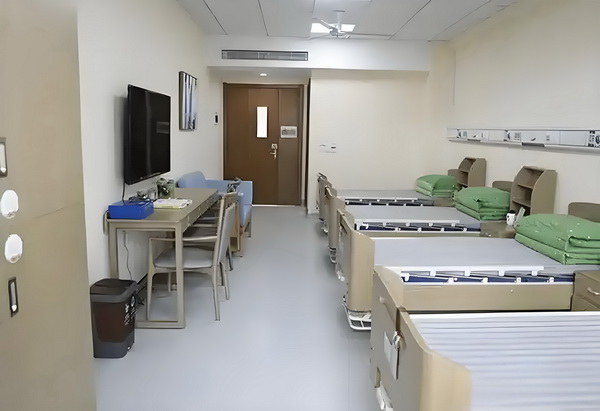 深圳硕士生落户_陈佩斯这部高评佳作实至名归 男子安全门内跳入时